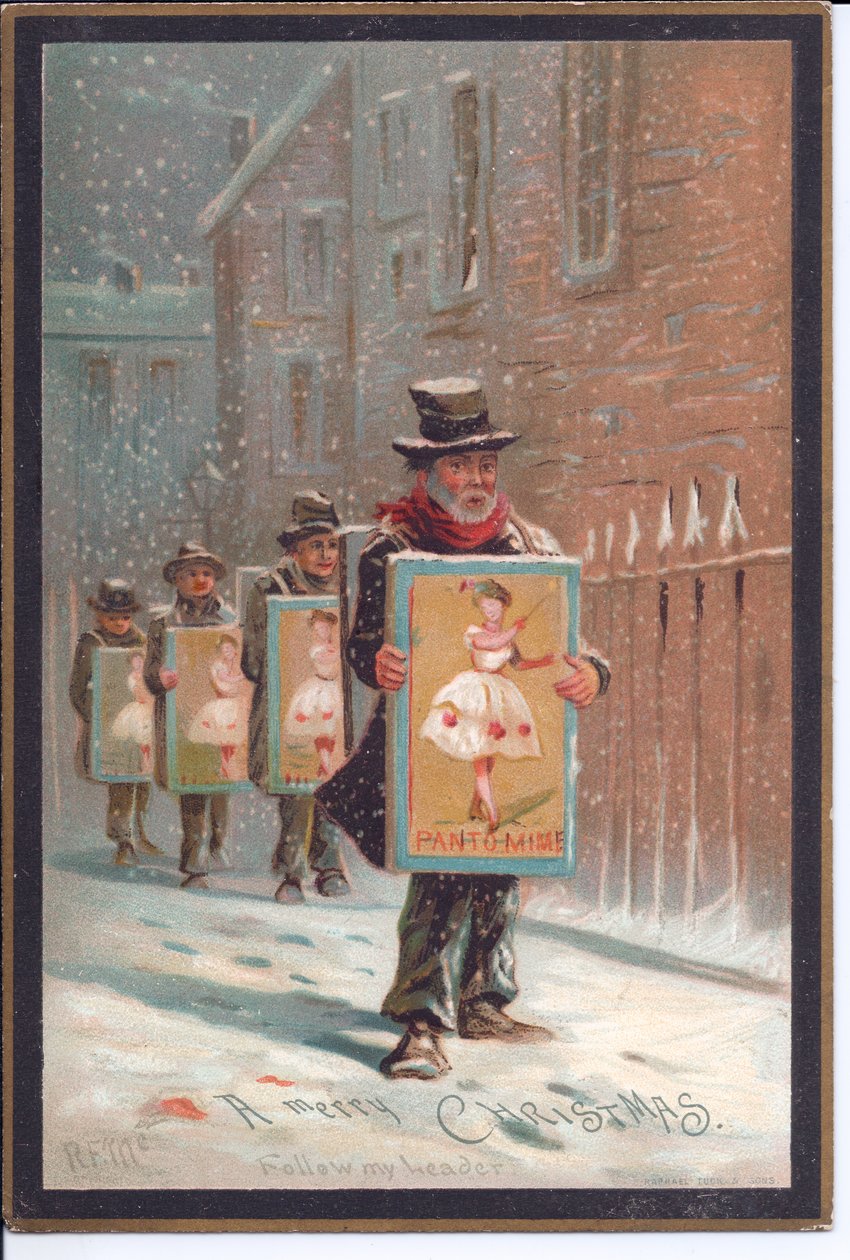 Viktoriansk julekort med fire menn som går i snøen og bærer brett som reklamerer for en pantomime, ca. 1880 (farge litho) av English School