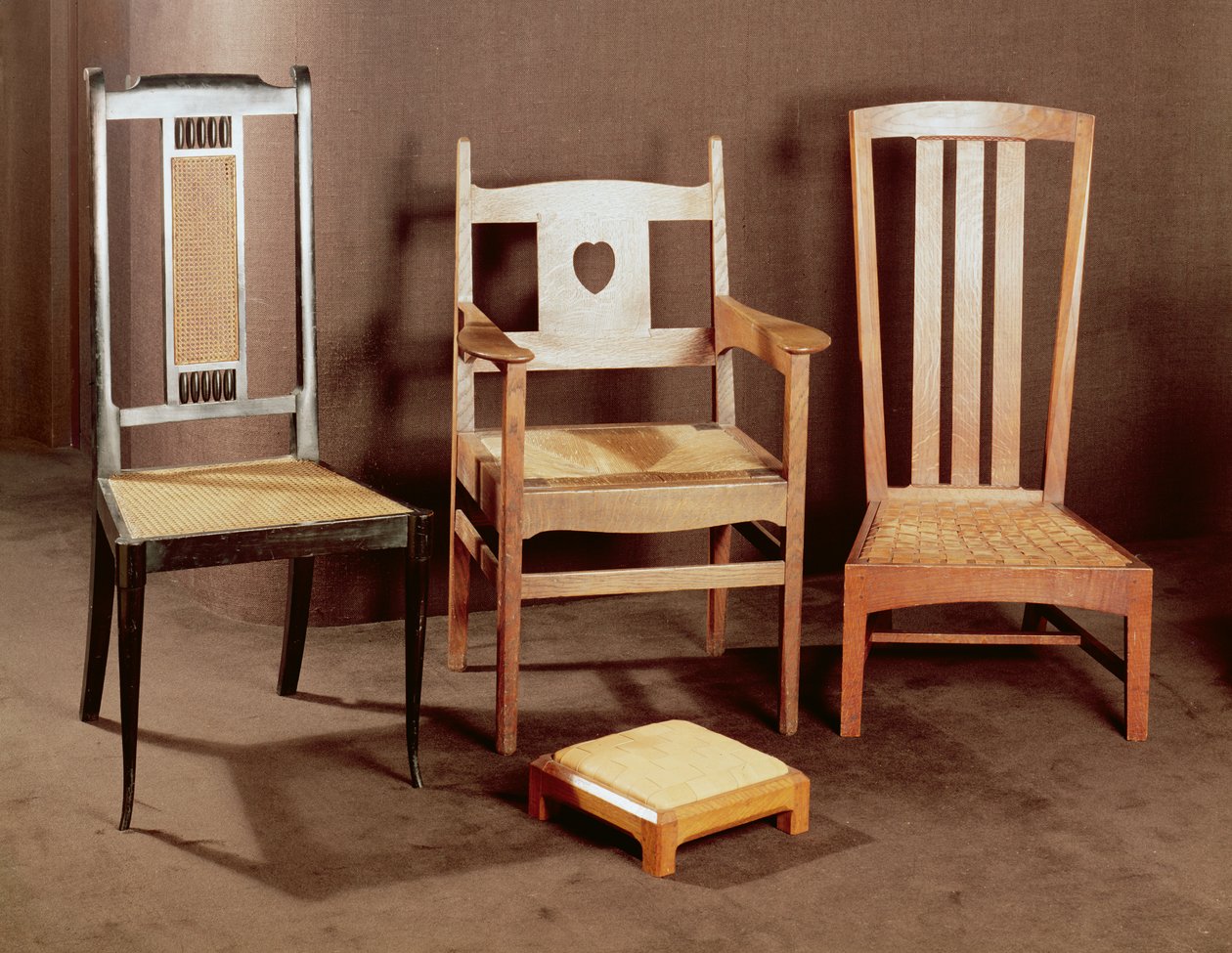 Arts and Crafts stoler, ca. 1896-1925 av English School English School