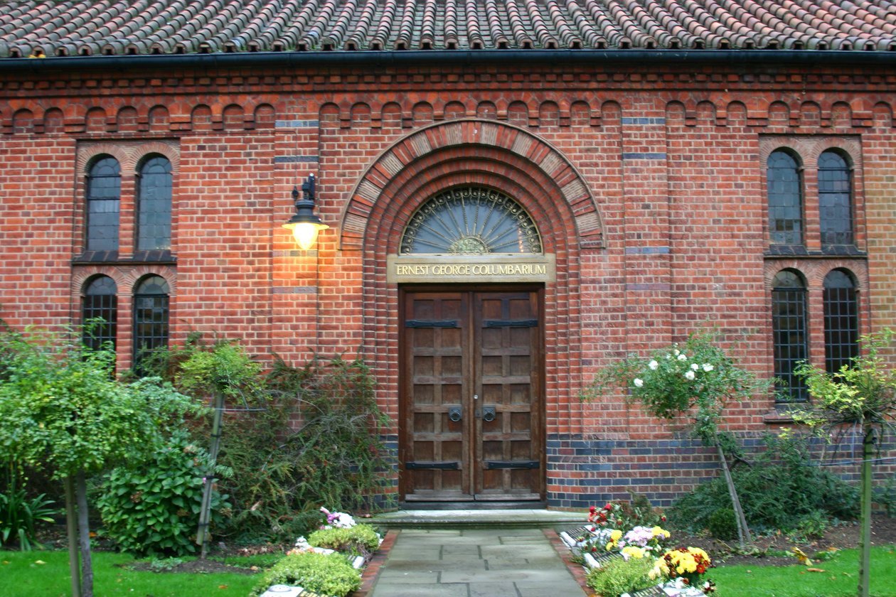Eksteriør av Columbarium, ferdigstilt i 1911 av Ernest George