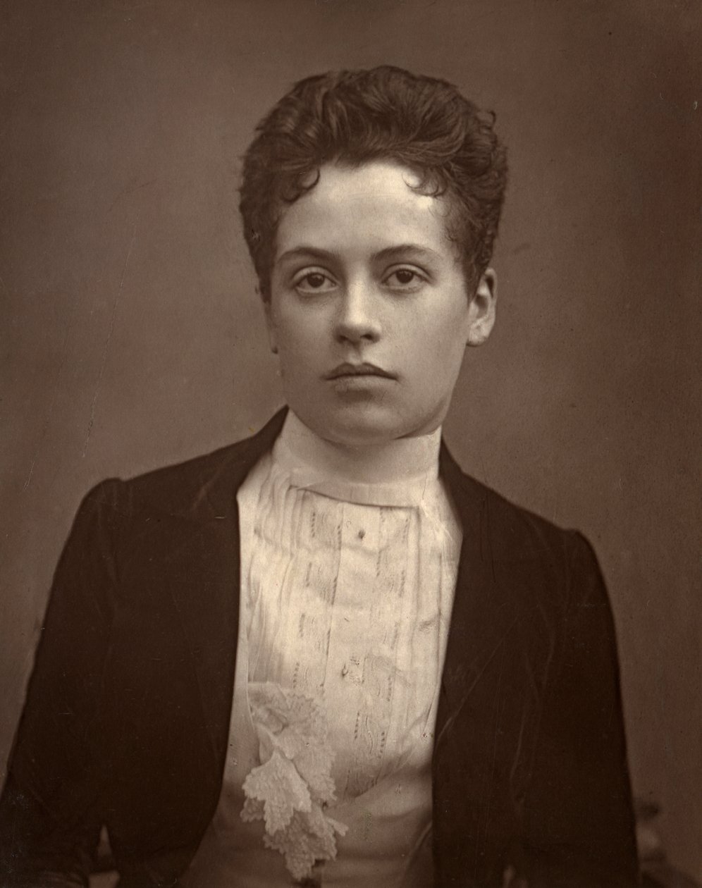 Clo Graves , irsk forfatter og dramatiker, 1888 av Ernest Barraud