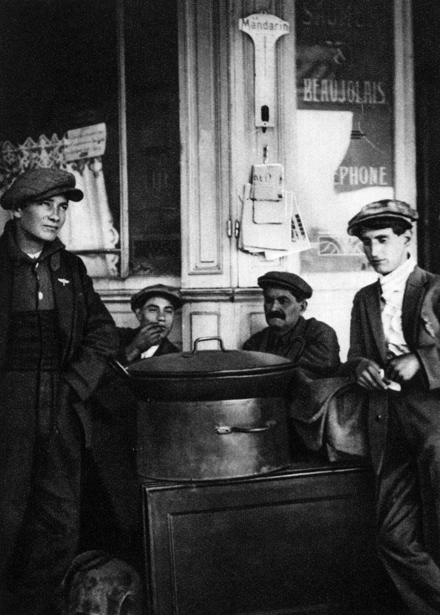 Gateselgere av ristede kastanjer, Paris, 1931. av Ernest Flammarion