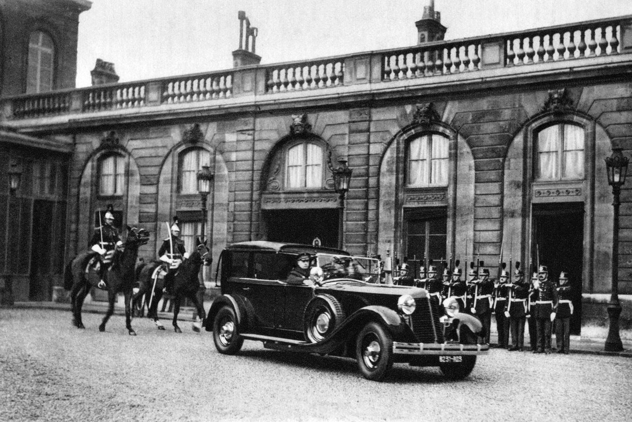 Republikkens president går ut, Paris, 1931 av Ernest Flammarion