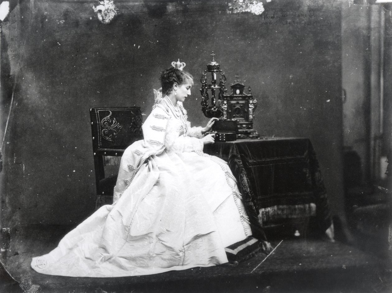 Sarah Bernhardt (1844-1923) i rollen som Marie de Neubourg i 
