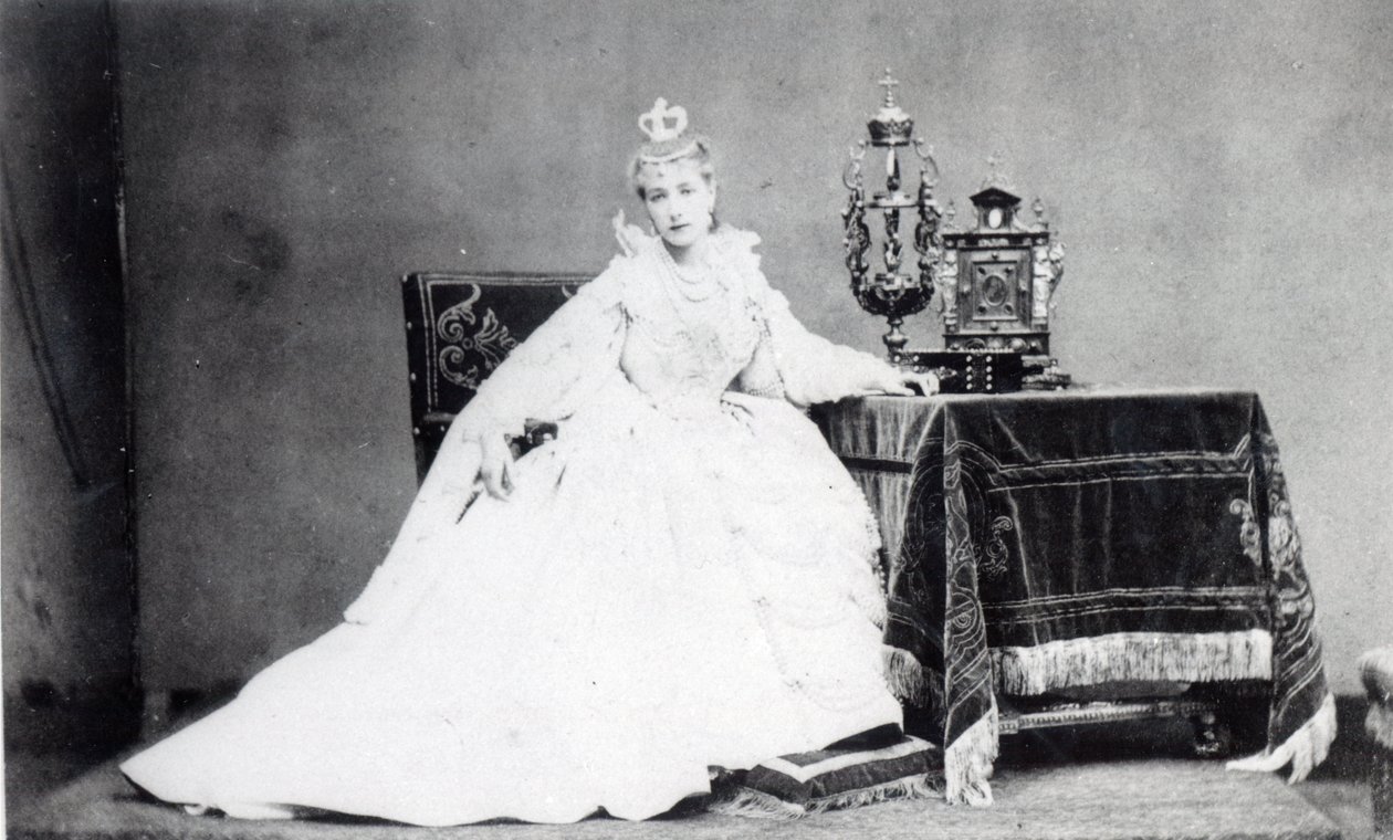 Sarah Bernhardt (1844-1923) i rollen som Marie de Neubourg i 