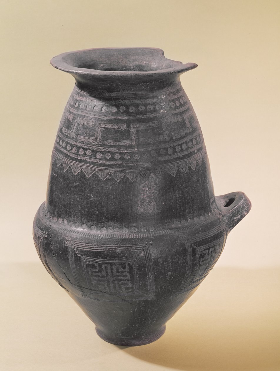 Etruskisk cinerary urne med geometrisk dekorasjon, Villanovan periode, 8. århundre f.Kr. (keramikk) av Etruscan
