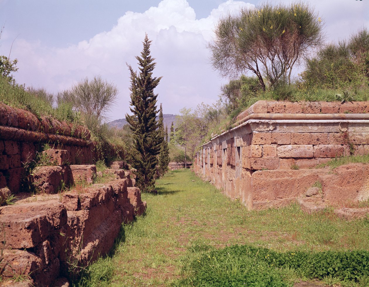 Gravene på Via Monti Ceriti av Etruscan
