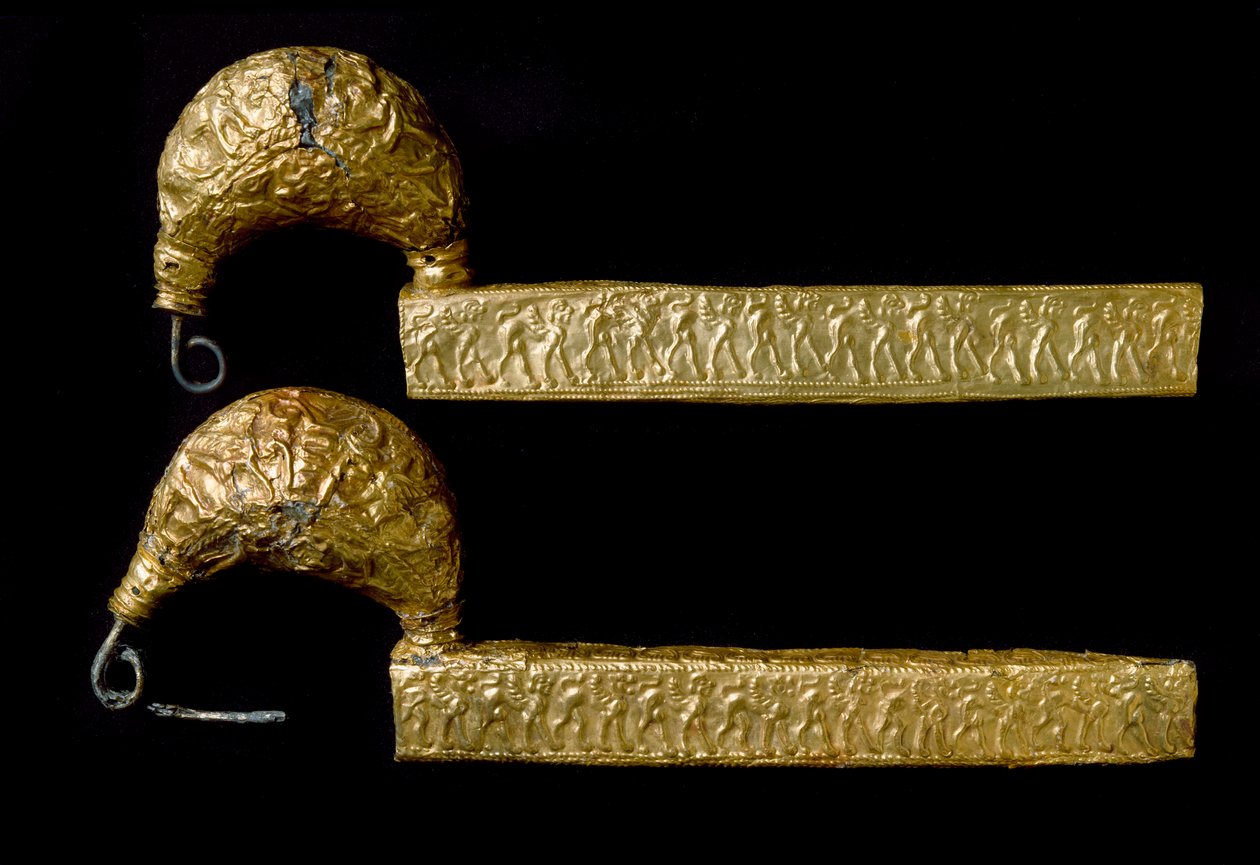 Etruskisk kunst: fibuler (nåler) i gull. 630 f.Kr. Fra graven til Licteuren (Littore) en Vetulonia (eller Vetulonium). Dim. 21 cm Firenze, Museo Archeologico av Etruscan