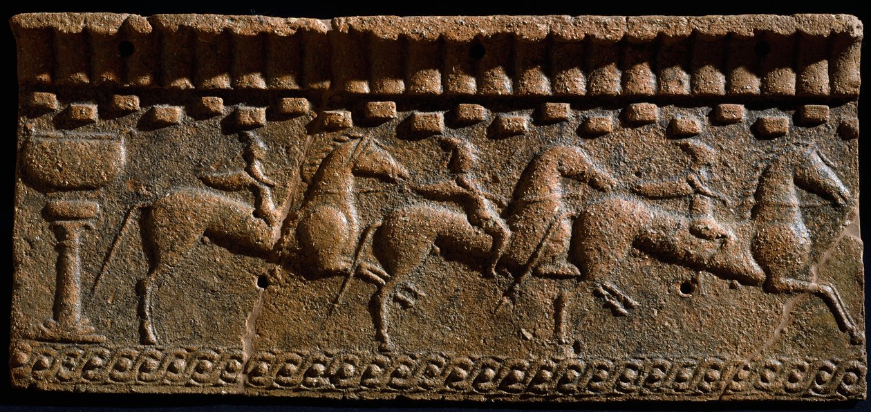 Etruskisk kunst: frisedekoratør av riddere fra et arkitektonisk ensemble i Murlo. 6. århundre f.Kr. Murlo, Antiquarium Municipal, Italia av Etruscan