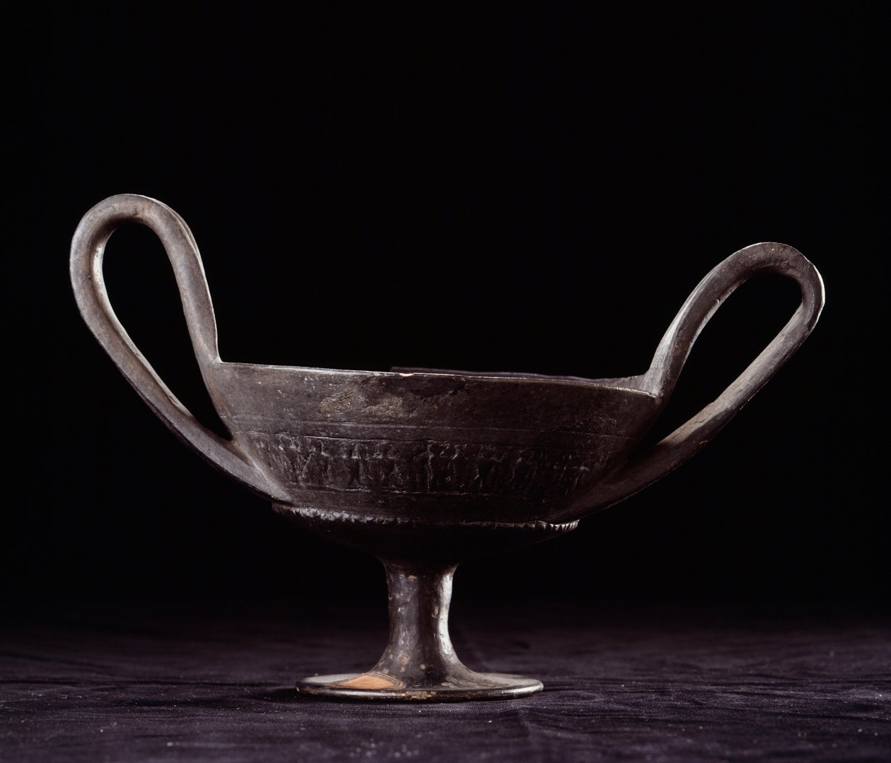 Etruskisk sivilisasjon: kantharos av Etruscan