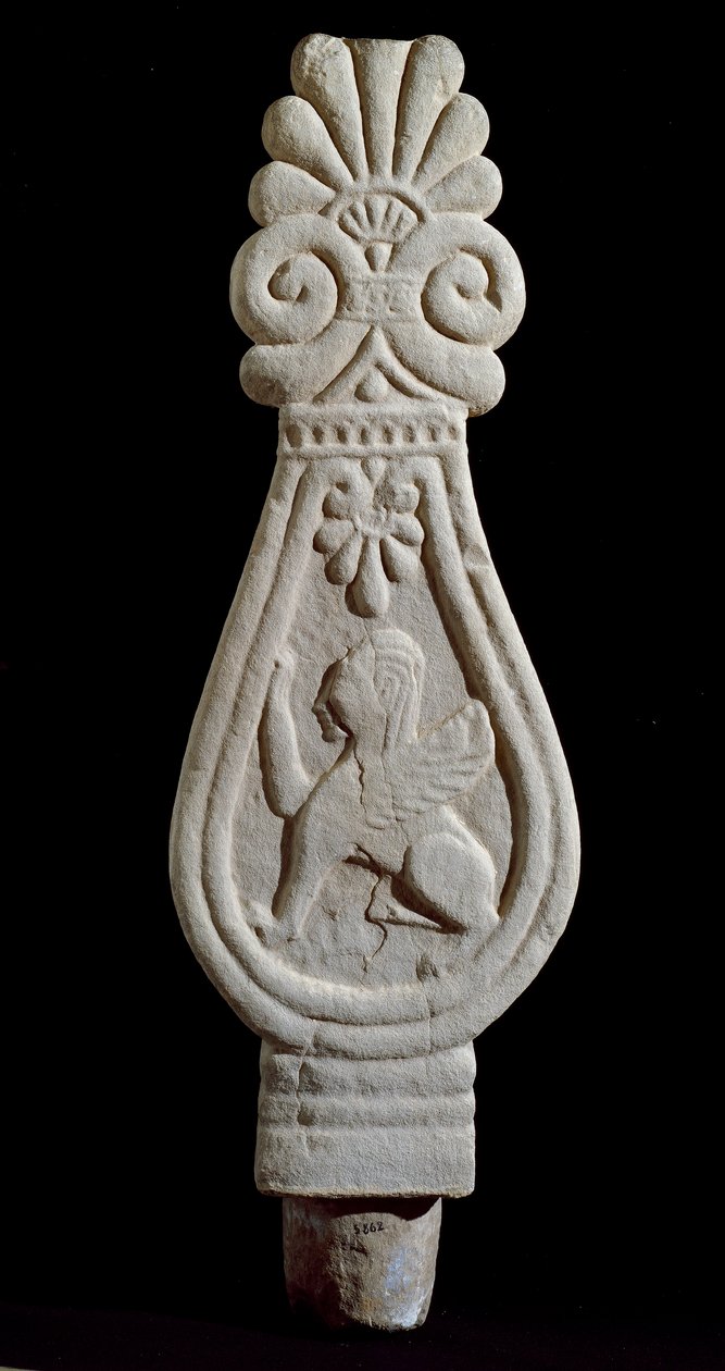Etruskisk sivilisasjon: gravstele i gres decoree av silhuetten av en løvevinge fra Londa i Italia. 550-500 f.Kr. Firenze, Museo Archeologico av Etruscan