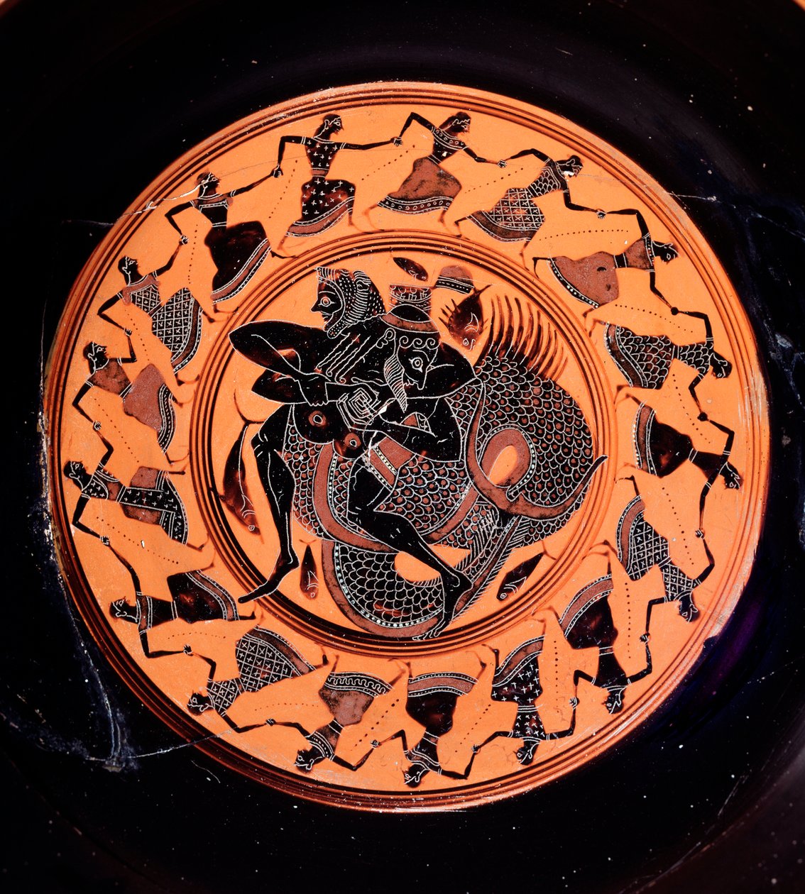 Terracotta kylix som viser Hercules som kjemper med Triton, omgitt av sytten dansende Nereider, 600-tallet f.Kr. av Etruscan