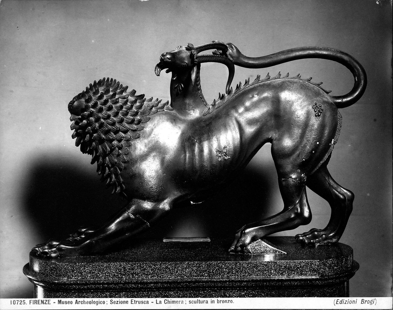 The Wounded Chimera of Bellerophon (bronse) (for detaljer se 104199) av Etruscan Etruscan