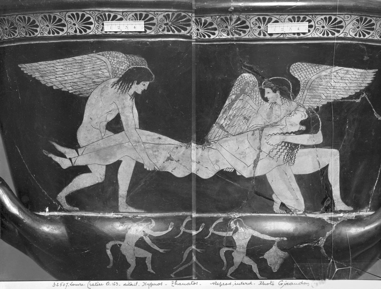 Attic rød-figur calyx krater som viser Hypnos og Thanatos som bærer liket av Sarpedon av Eucharides Painter