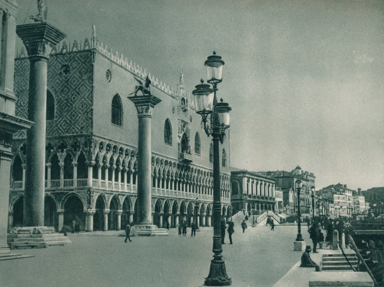 Hovedfronten til Doges-palasset med Riva degli Schiavoni, Venezia, Italia, 1927 av Eugen Poppel