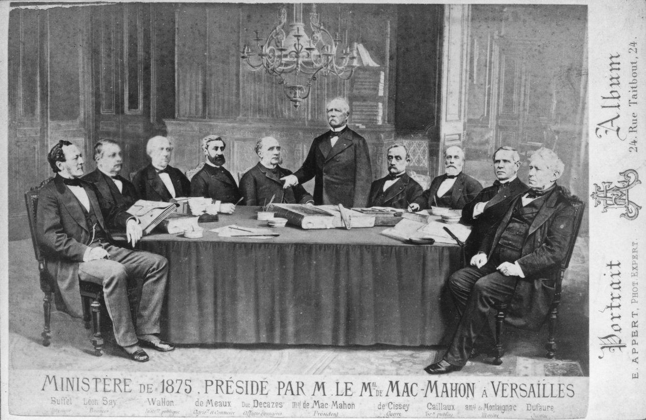 Departementet for 1875 ledet av marskalk Edme Patrice Maurice Mac-Mahon (1808-93) i Versailles, 1875 av Eugene Appert