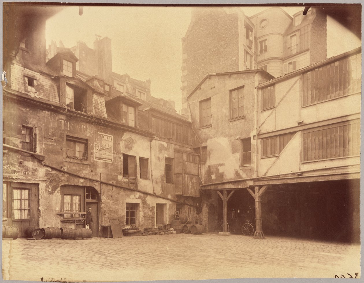 Vertshuset Den hvite hesten, rue Mazet 5 av Eugène Atget