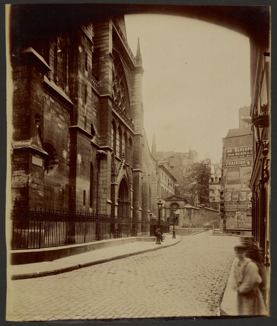 [Saint-Severin-kirken] av Eugène Atget