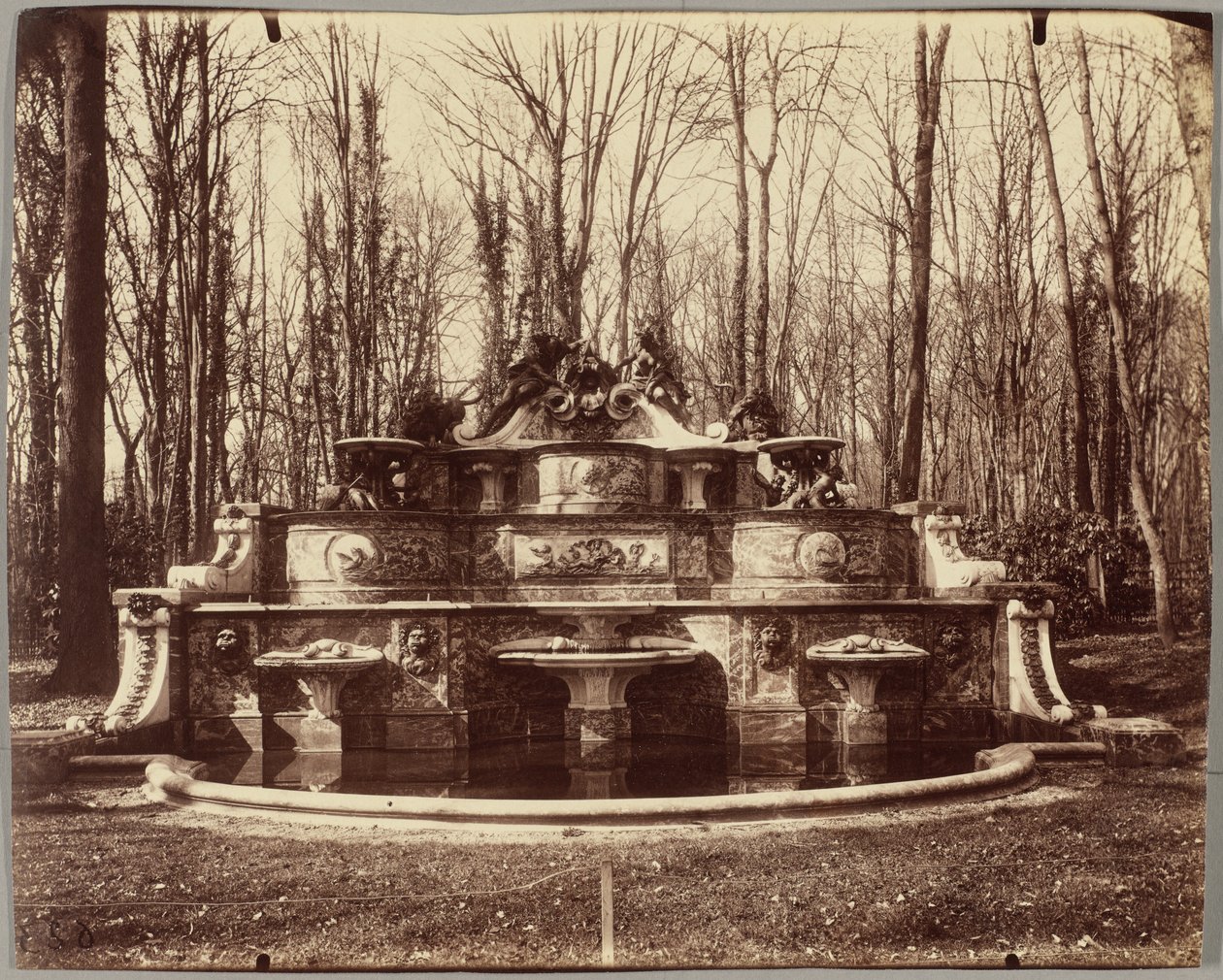Grand Trianon, Mansarts buffet av Eugène Atget