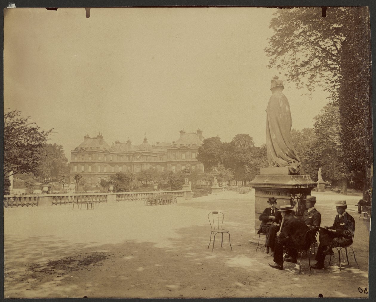 Luxembourg av Eugène Atget