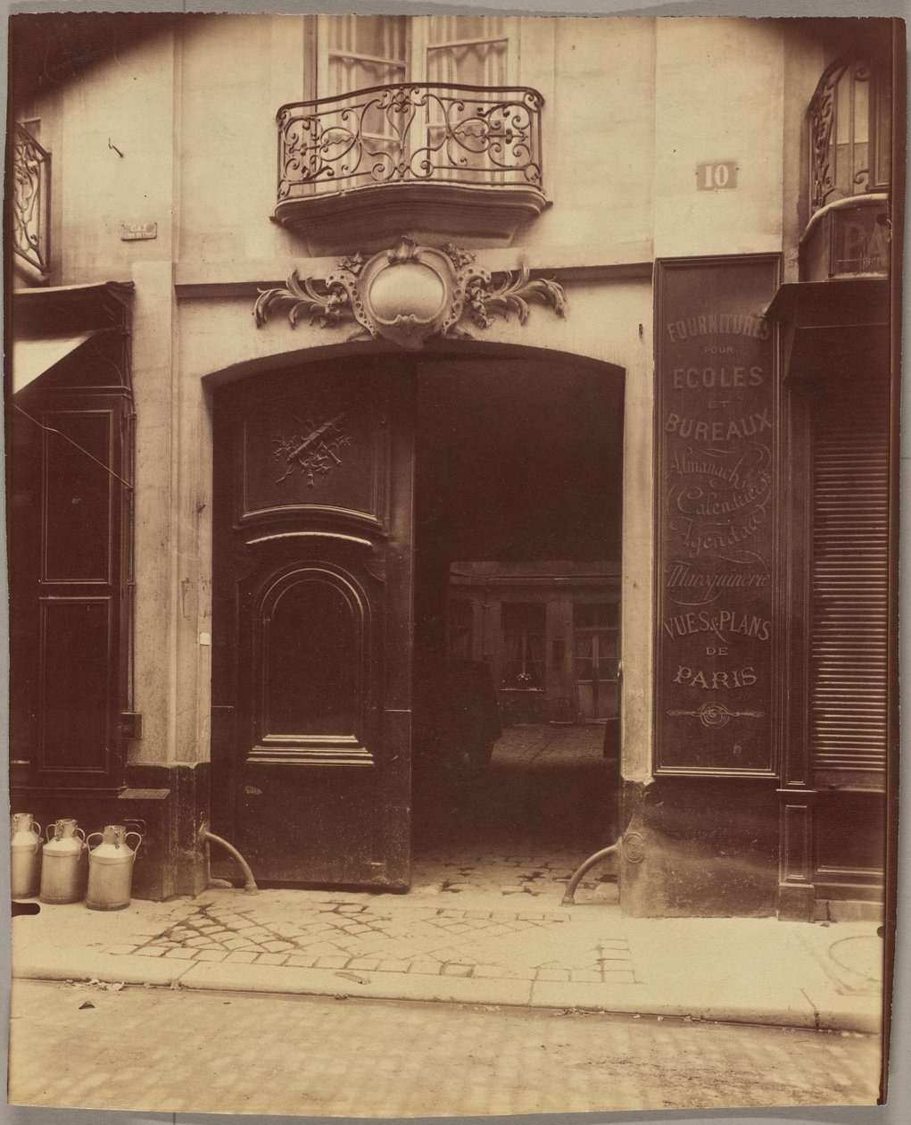 Hus, 10 rue du Petit-Pont, revet av Eugène Atget
