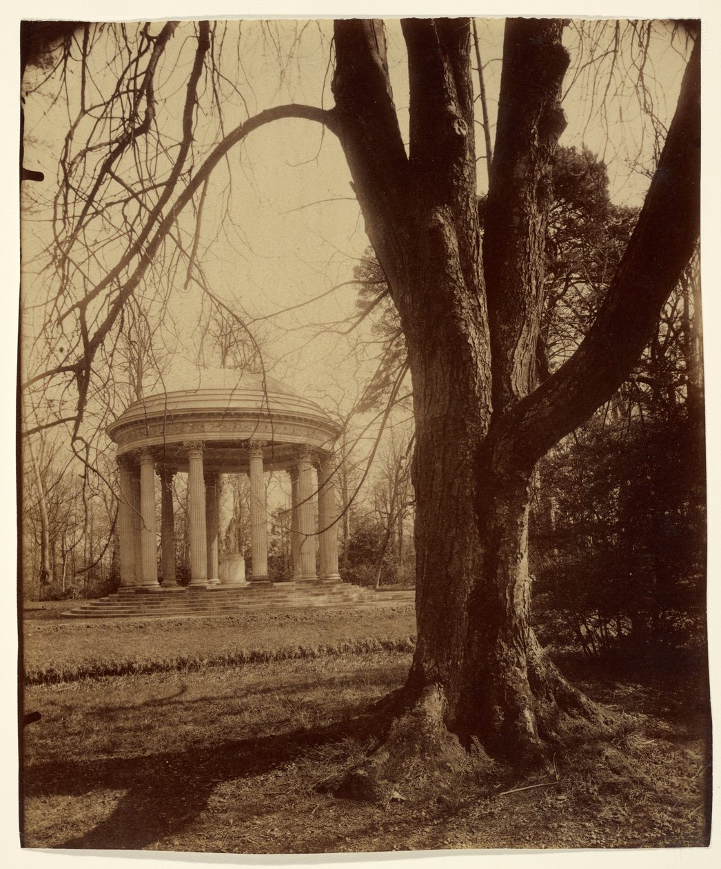 Petit Trianon (Kjærlighetens tempel, Petit Trianon) av Eugène Atget