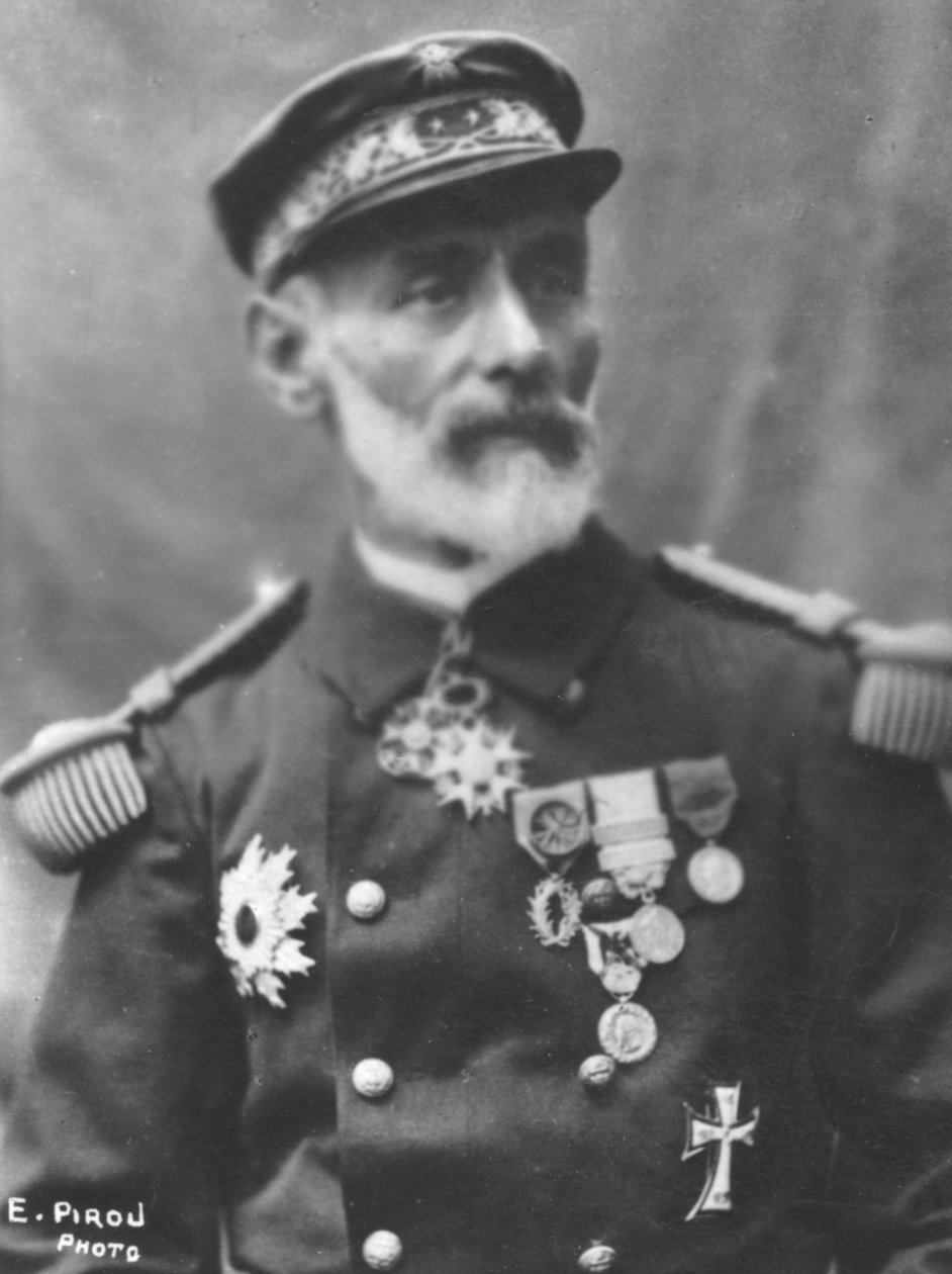 Admiral Courrejolles, c1893 av Eugene Pirou