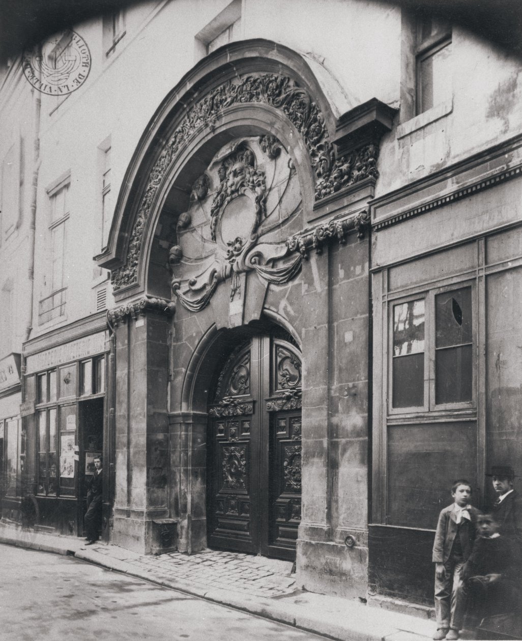 Hotel Chalons Luxembourg, Rue Geoffroy LAsnier, 4. arrondissement, 1898 av Eugène Atget