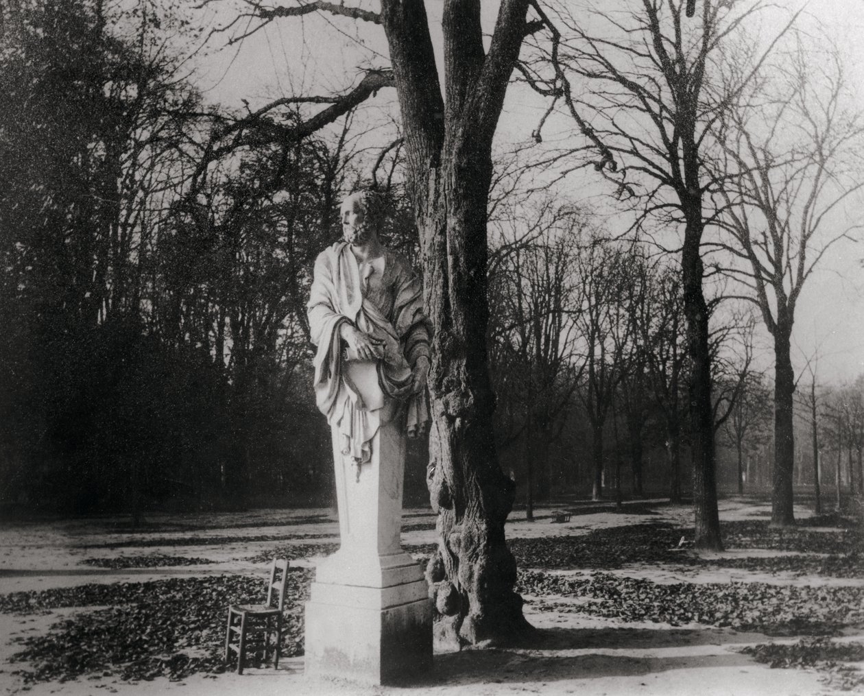 Statue, Tuileries Garden, Paris av Eugène Atget