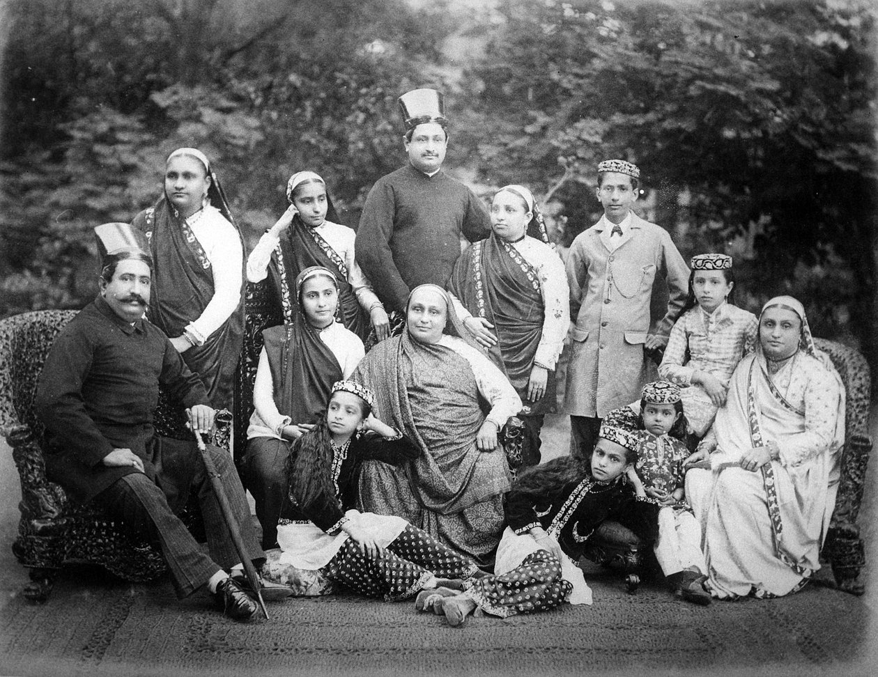 Parsee Family, sent C19th av European Photographer