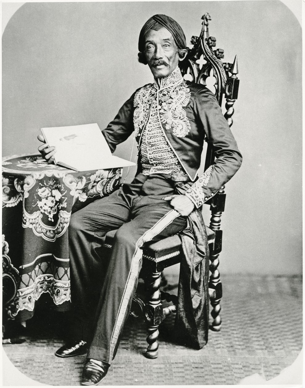 Portrett av Raden Saleh, 1872 av European Photographer