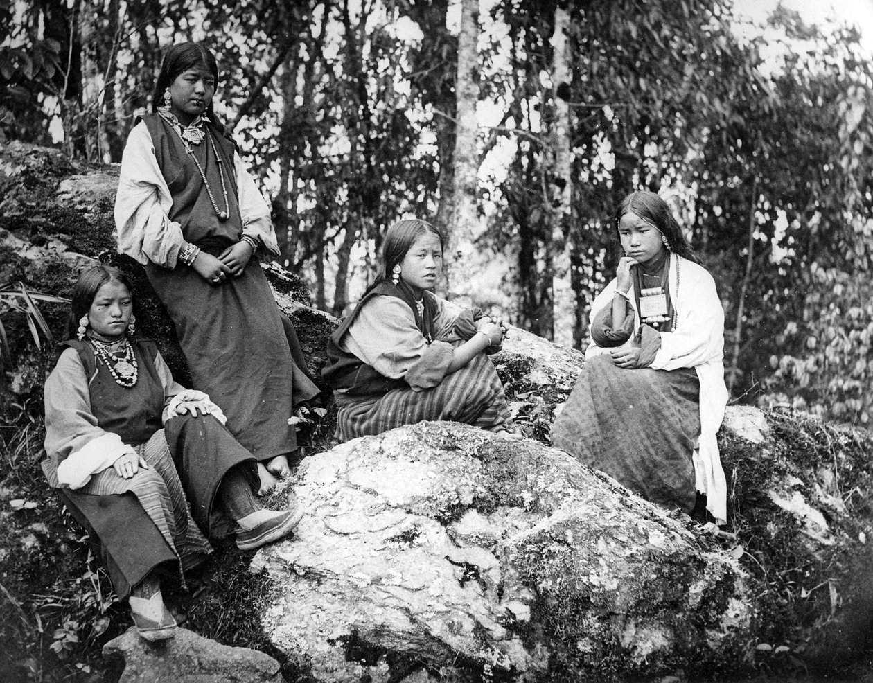 Himalaya kvinner, ca. sent C19th av European Photographer