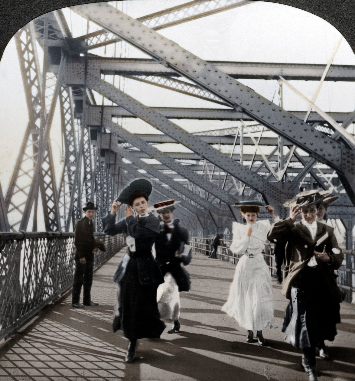 Promenaden, Williamsburg Bridge, New York, USA, ca 1900-tallet av Excelsior Stereoscopic Tours