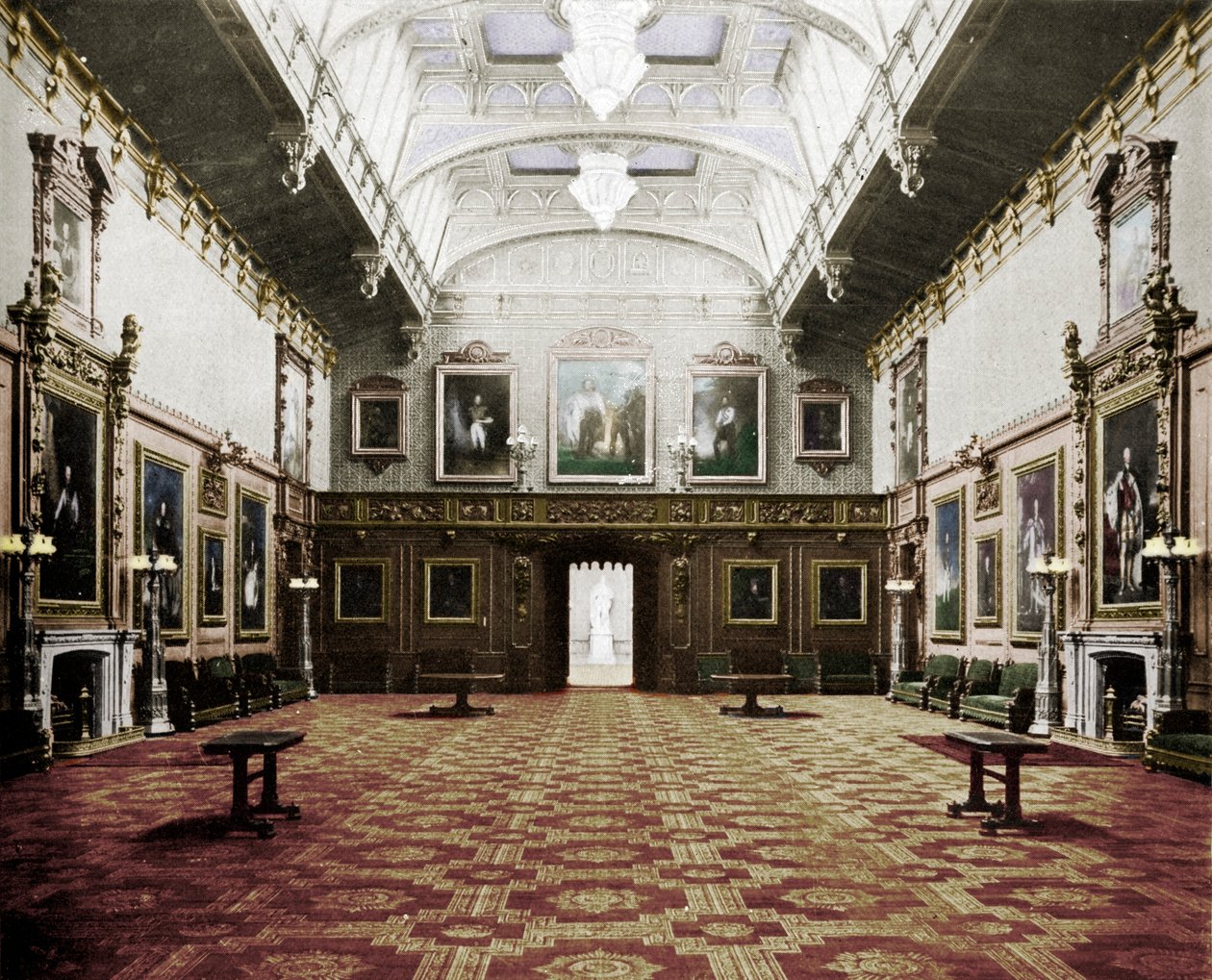 Waterloo Chamber Windsor Castle, c1899, 1901 av Eyre and Spottiswoode