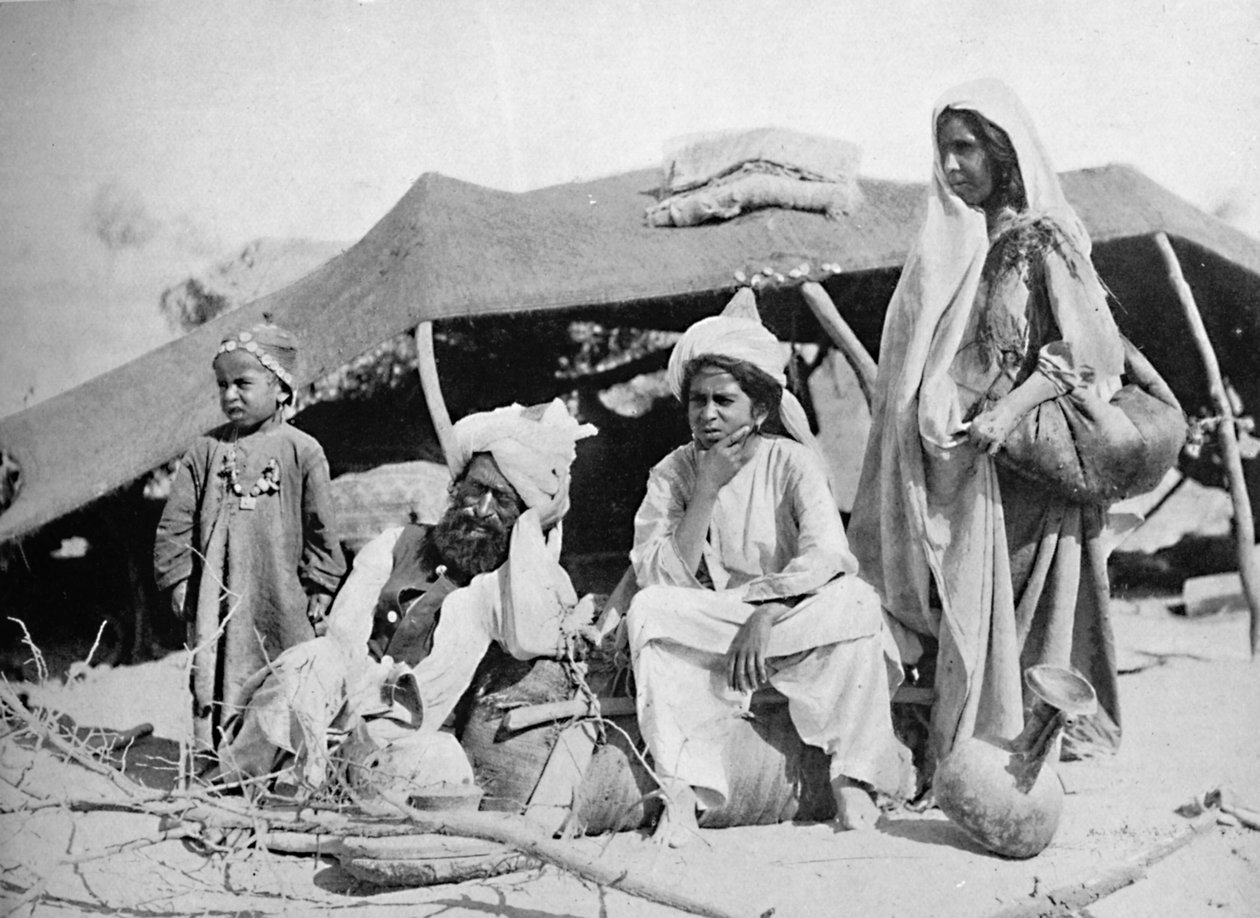 Tre generasjoner av Brahui-nomader, Øst-Balochistan, 1902 av F. Bremner