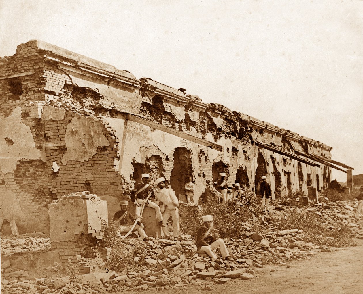 Gen Wheelers forankring i Cawnpore, mars 1858 av Felice Beato