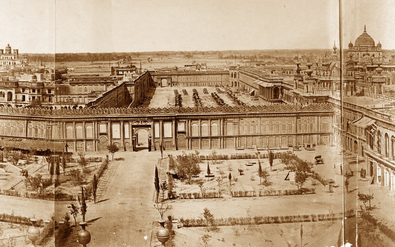 Panoramautsikt over gårdsplassene til Residency, Lucknow av Felice Beato