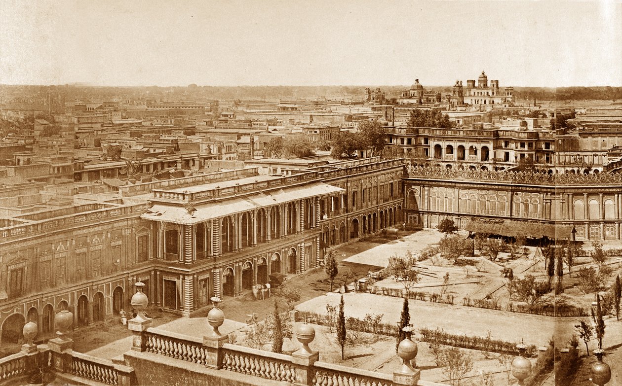 Panoramautsikt over gårdsplassene til Residency, Lucknow av Felice Beato