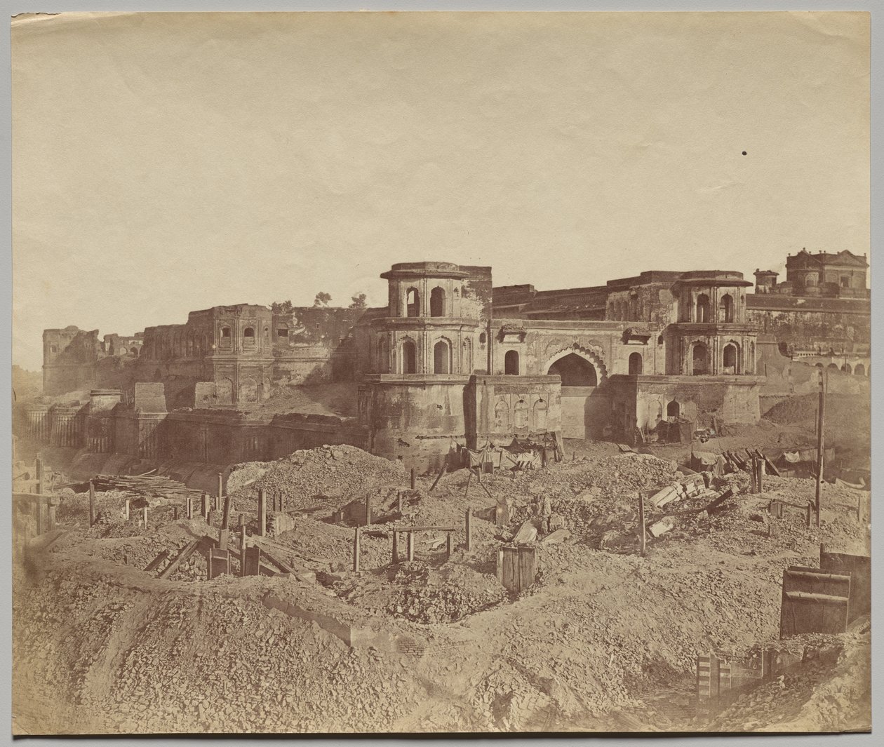 Mucha Bawn, eller det gamle citadellet i Lucknow av Felice A. Beato