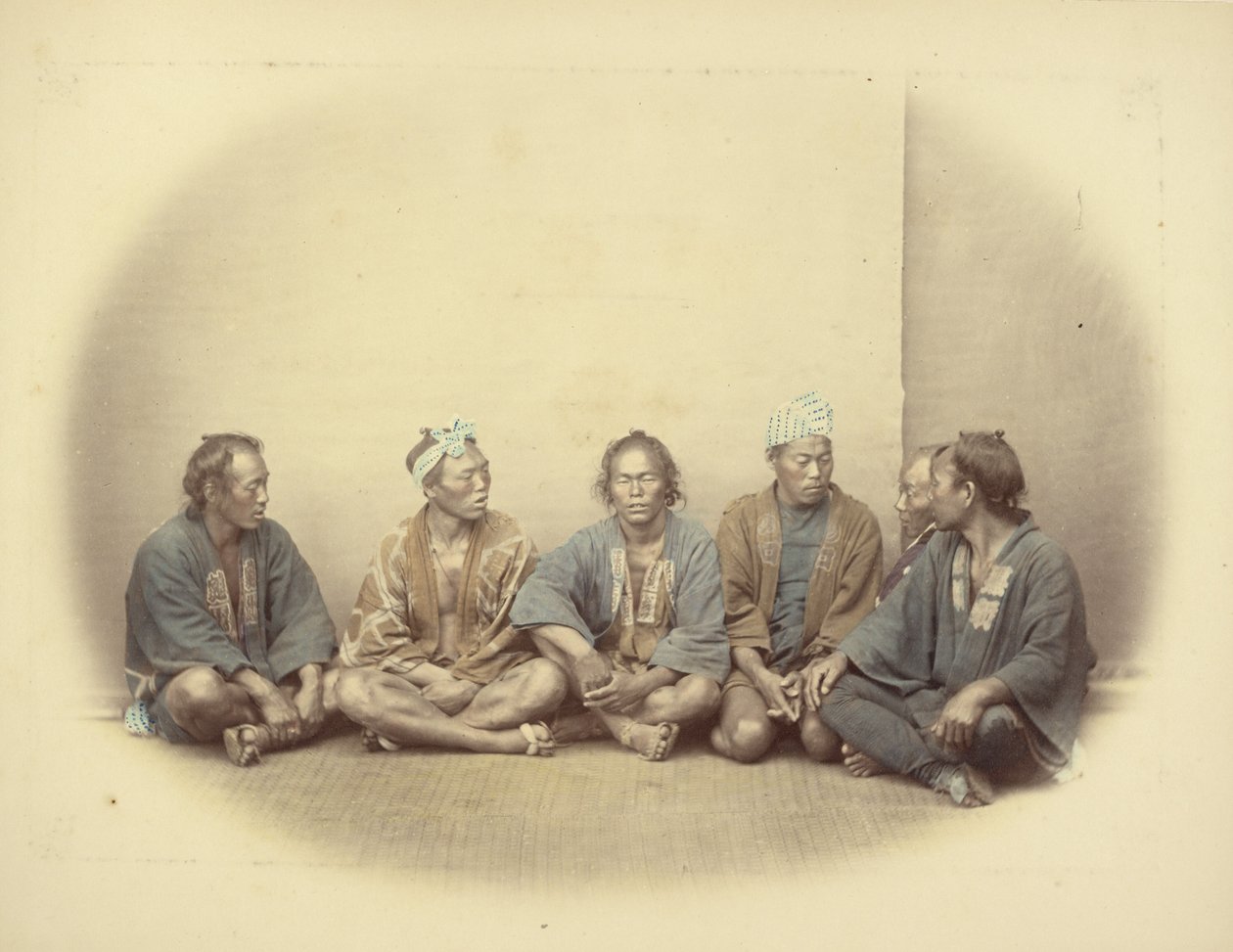 [En gruppe japanske kontraktsarbeidere] av Felice Beato