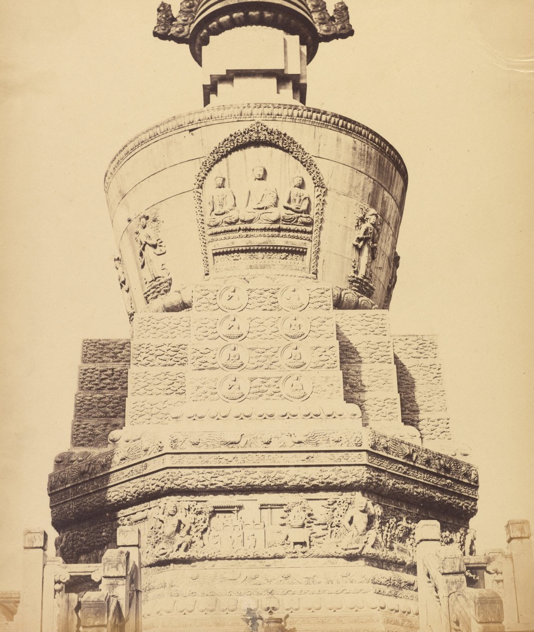 Arkitektonisk utsikt over Lama-tempelet nær Pekin, oktober 1860 av Felice Beato