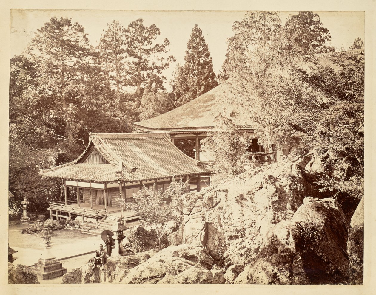 [Ishiyama-dera-tempelet] av Felice Beato
