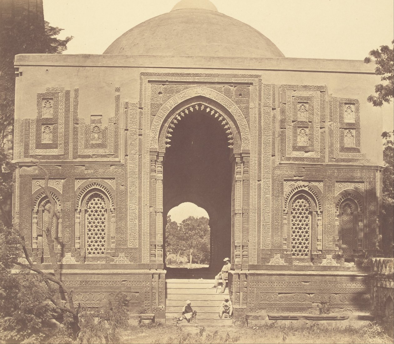 Helligdom - Alai Darwaza, Qutub av Felice Beato