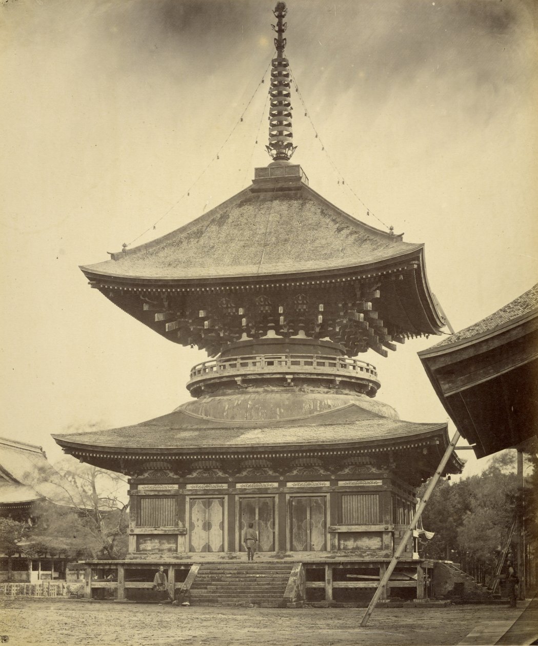 Énetasjes pagode, Hachiman-helligdommen, Kamakura av Felice Beato
