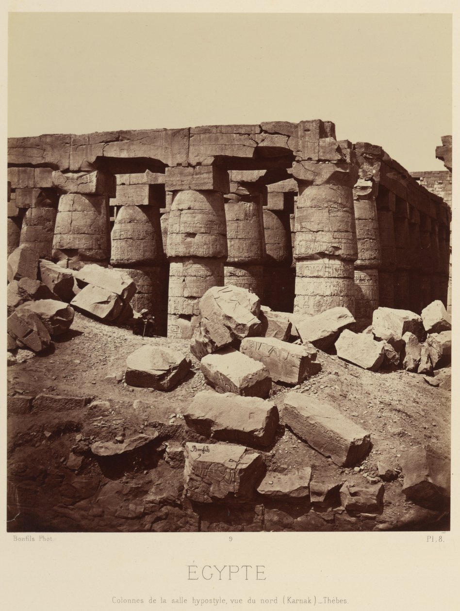 Søyler i hypostylhallen, sett fra nord. [Karnak, Theben] av Félix Bonfils