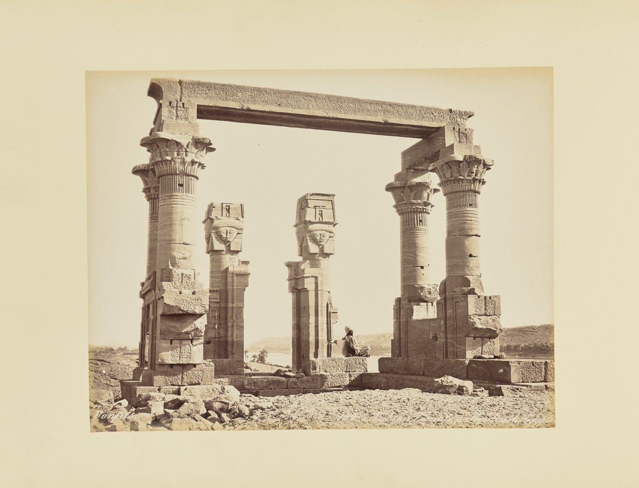 Nubia. Tempelet i Kerdasêh, Egypt av Félix Bonfils