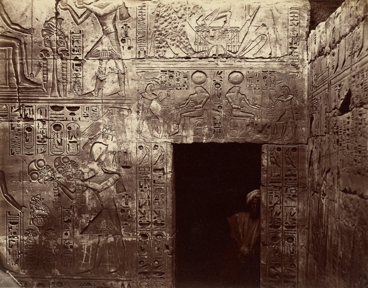 Relieffer i Amon-tempelet, Karnak av Félix Bonfils