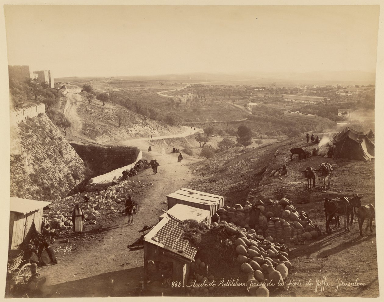 Veien til Betlehem, sett fra Jaffaporten, Jerusalem av Félix Bonfils