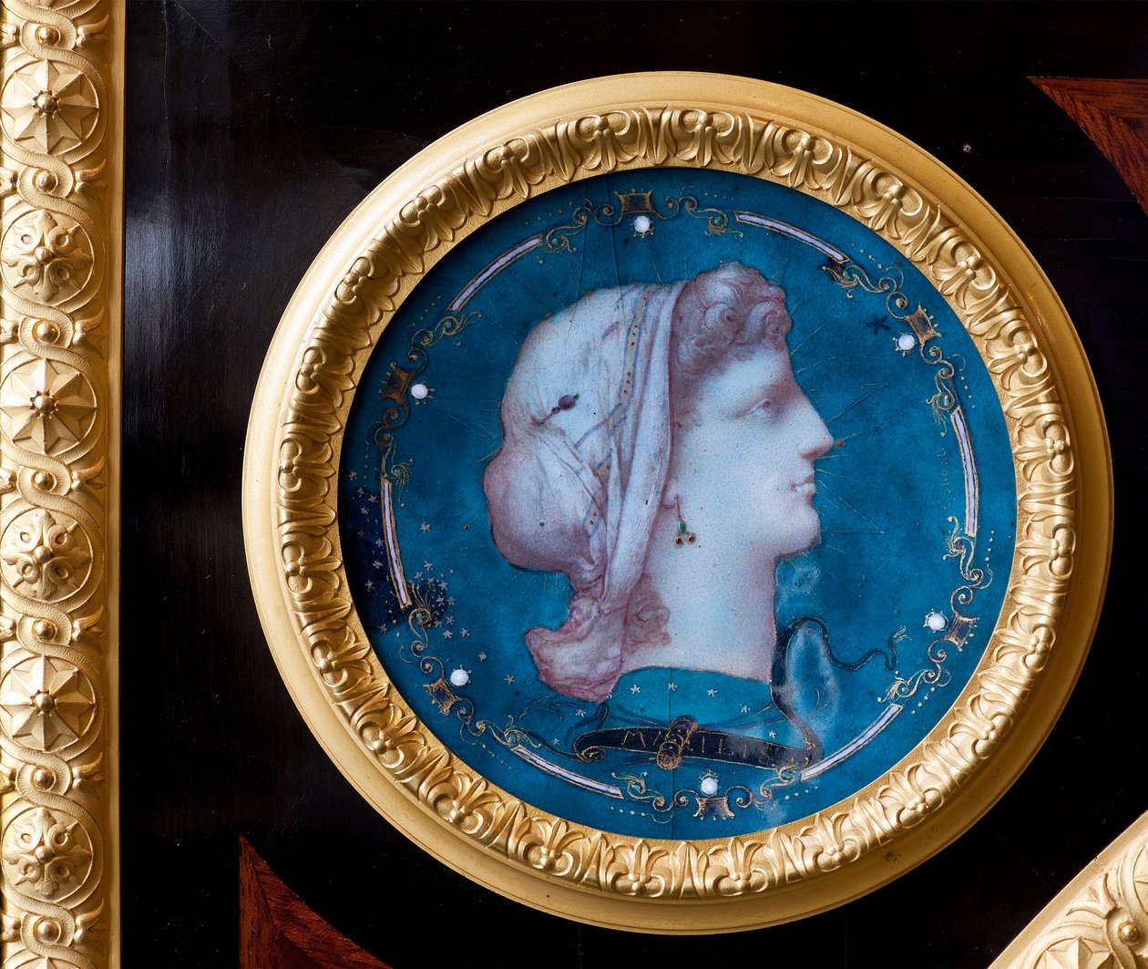 Detalj av et møbel dekorerer våpenskjoldet til Brignole Sale-familien av ebenisten Guillaume Grohe (1808-1885) etter en tegning av Felix Duban (1798-1870). Leilighetene til Maria Brignole Sale De Ferrari, hertuginne av Galliera (1811-1888), furn av Felix Louis Jacques Duban