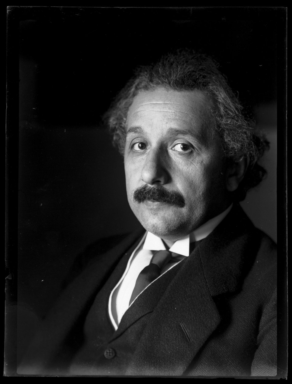  av Ferdinand Schmutzer