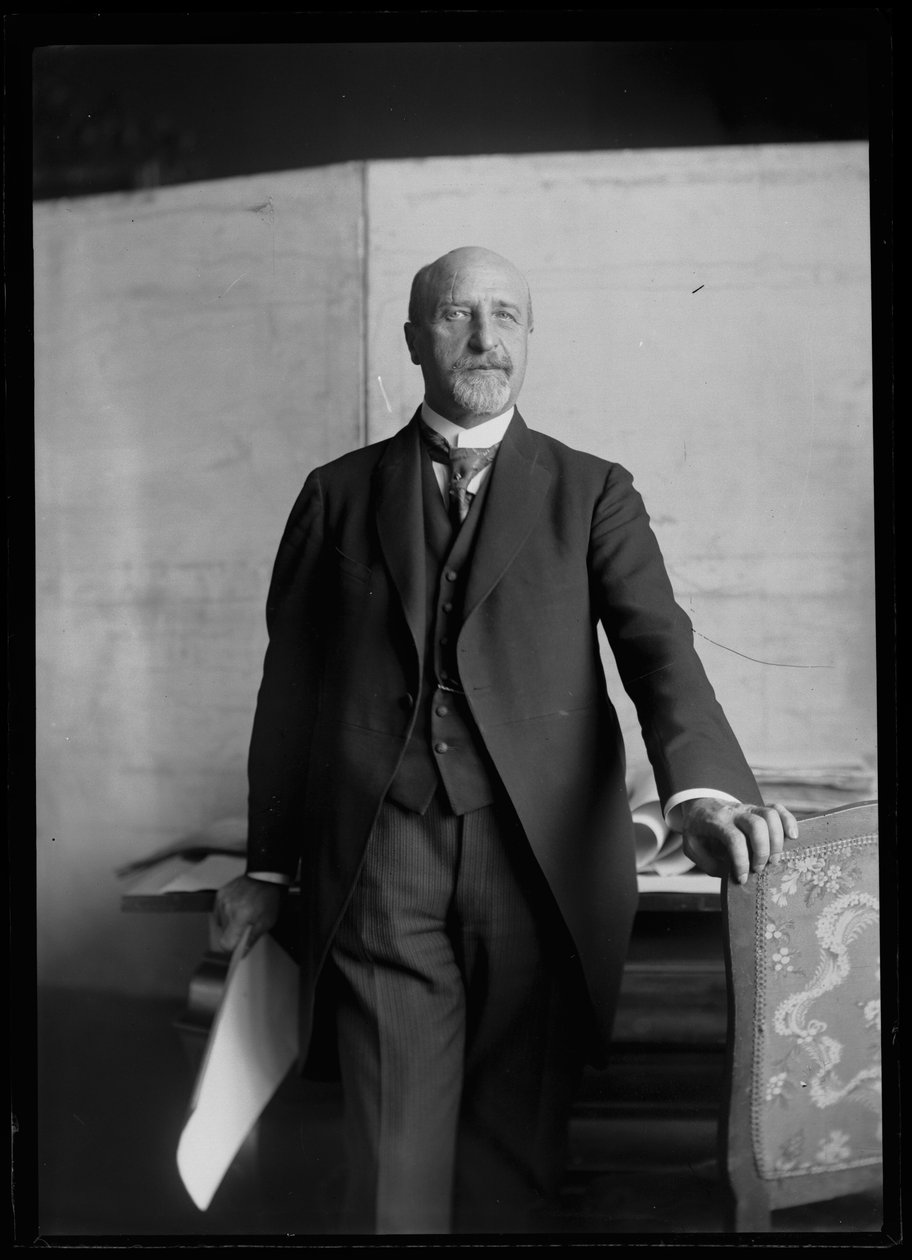  av Ferdinand Schmutzer